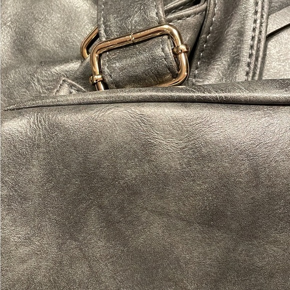 Gray backpack - Picture 6 of 6